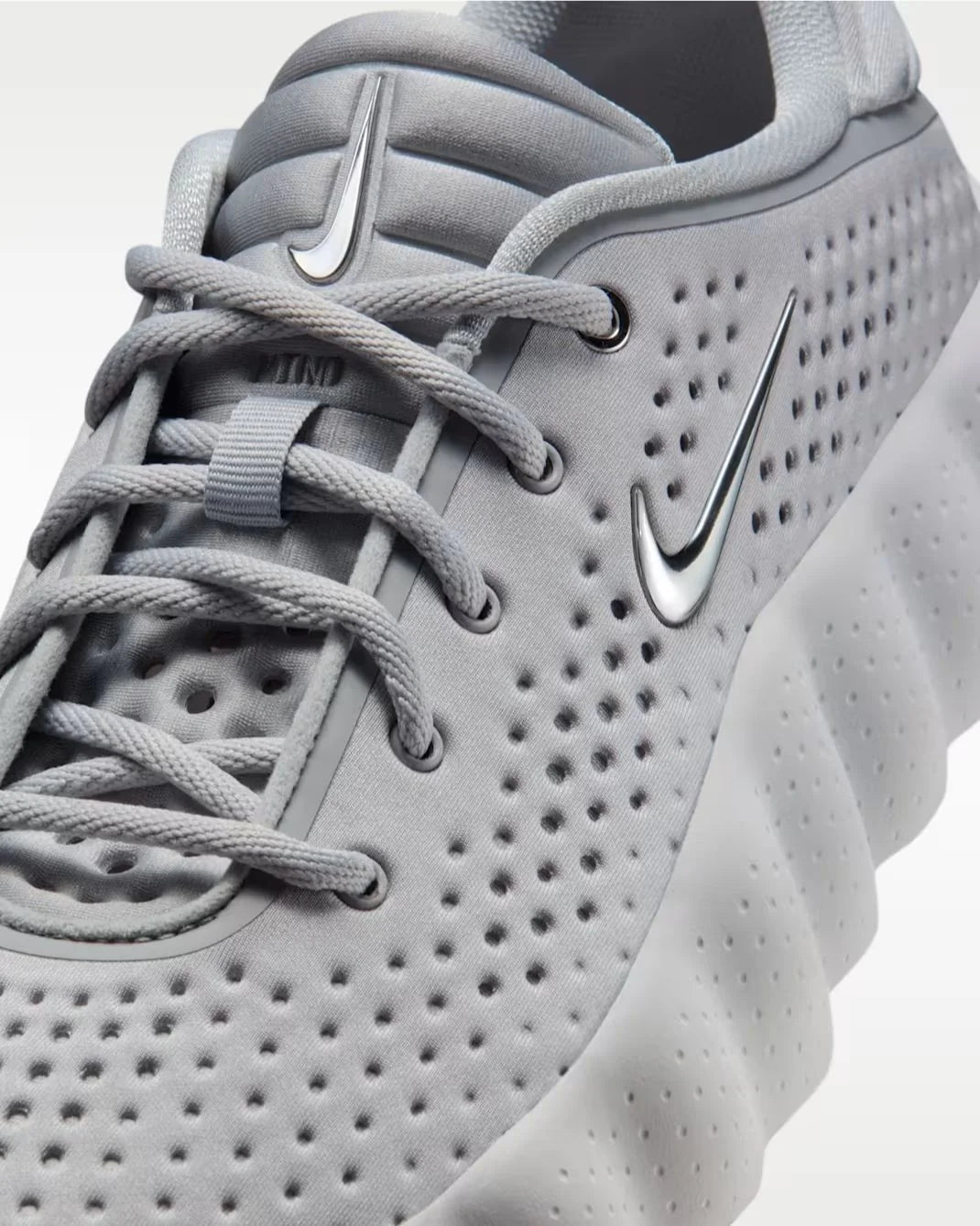 Nike Mind 002 – Light Smoke