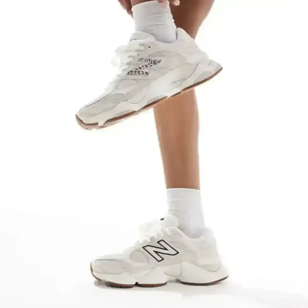 9060 beige leopard print detail