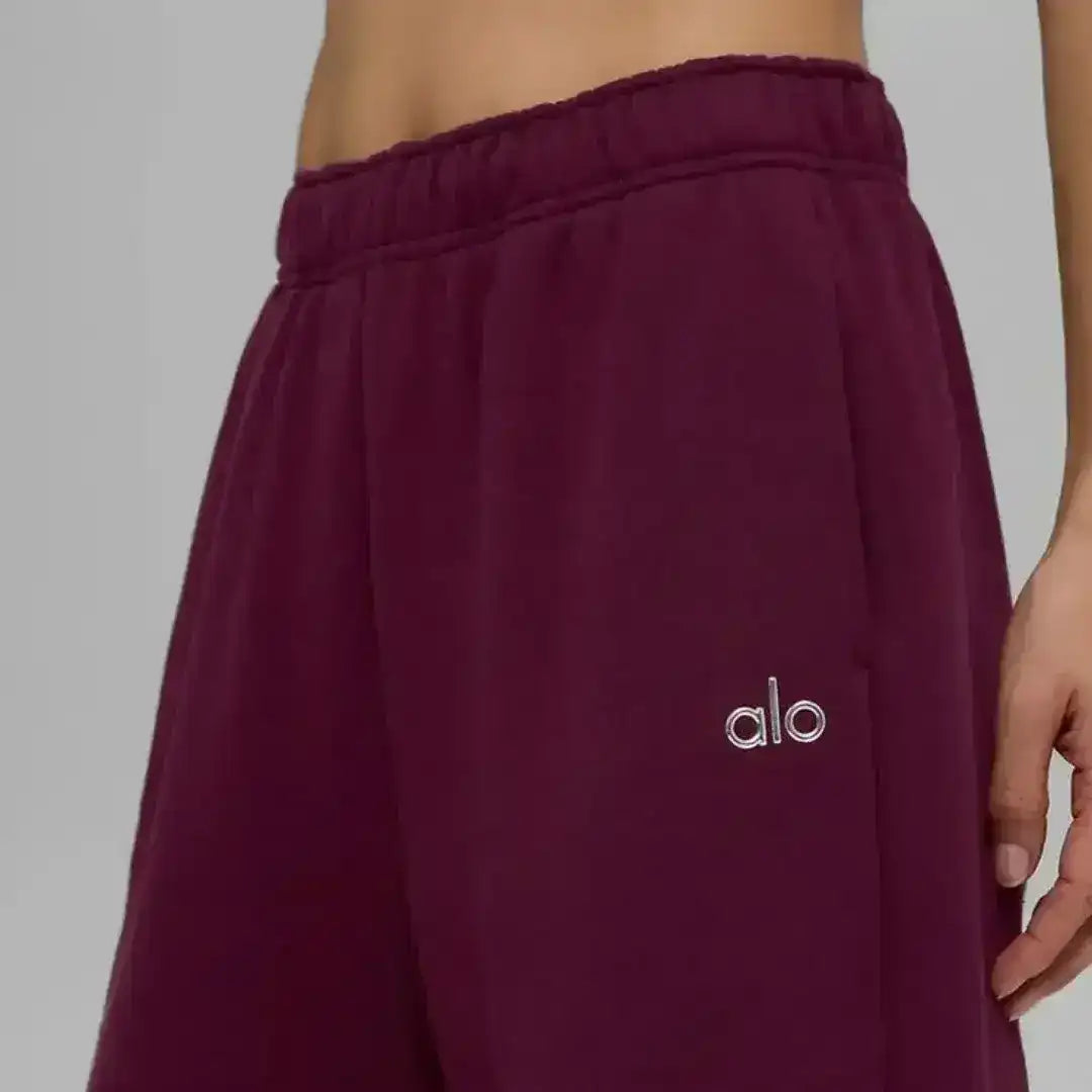 Alo Yoga Accolade Crew Neck Sweatshirt