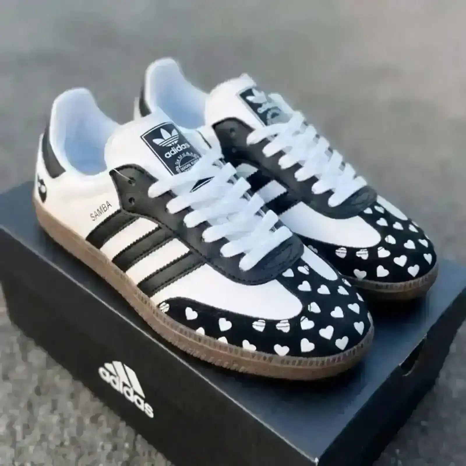 Adidas Love Heart 2026