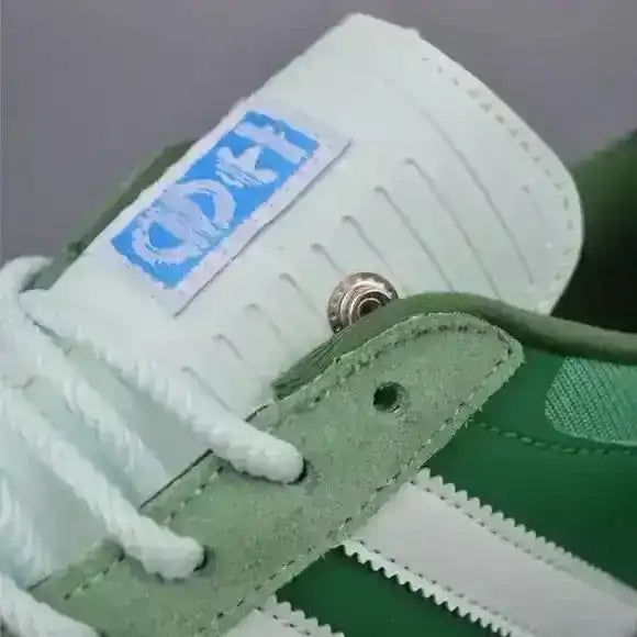 Gazelle Indoor 'El Yunque'